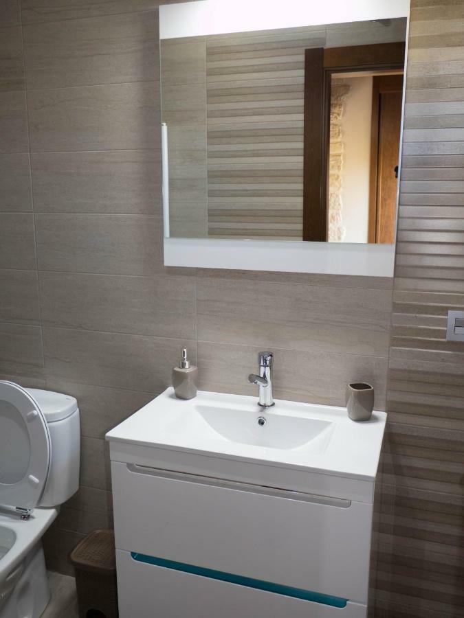 Villaluenga de la Vega Apartamentos La Fabrica מראה חיצוני תמונה